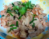 Hình bước làm 2 của món Bữa cơm nhiều món với lá hẹ