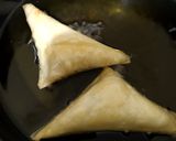 A picture of step 11 of Cheese Corn Pocket samosa.
