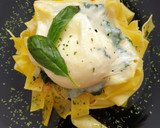 Foto del paso 6 de la receta: Nidos de pasta con espinacas y huevo poché
