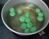 Foto langkah ke 5 dari resep 240. Klepon isi gula merah.