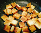Foto langkah ke 4 dari resep Sweet Rusk Biskuit Kering Simple Dengan Roti Tawar.