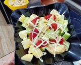Hình bước làm 2 của món Thịt gà chiên KFC ăn kèm khoai tây chiên và salad củ quả