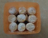 Foto langkah ke 10 dari resep Kue Putri Salju Sederhana.