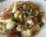 Foto del passaggio 2 della ricetta Gnocchi con ricotta,piselli e prosciutto