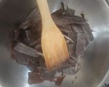 Foto del paso 9 de la receta: Bombón de chocolate relleno de fresa