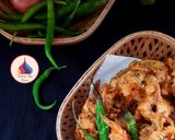 A picture of step 6 of Onion pakoda.
