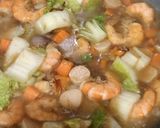 Foto langkah ke 3 dari resep Mie Panjang Umur Sosis dan Udang 🍤.