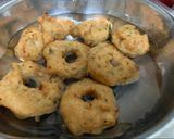 A picture of step 7 of Tayir Vada (South Indian style dahi vada).