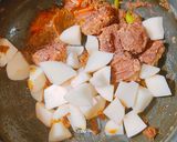 A picture of step 5 of Aloo wadi Sabzi.