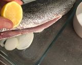 Foto del paso 5 de la receta Corvina al horno con limón y vino blanco
