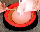 Foto del paso 6 de la receta: Tarta helada de fresa y nata