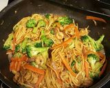 Foto langkah ke 5 dari resep Mie Goreng Mudah & Sehat.