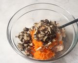 Foto langkah ke 2 dari resep Dimsum Ayam Jamur.