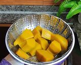 Foto langkah ke 1 dari resep Bola Labu kuning isi coklat.