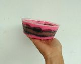 Foto langkah ke 6 dari resep Choco strawberry cheesecake no bake.