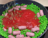 Foto del paso 3 de la receta: Guisantes con salchichas