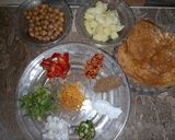 A picture of step 2 of Aalo chana chat.