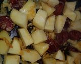 Foto del paso 3 de la receta Potaje de garbanzos con chorizo y patatas
