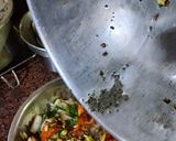टोमॅटो तडका कोशिंबीर (Tomato Tadka Koshimbir Recipe In Marathi) रेसिपी स्टेप 4 फोटो
