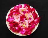 રોઝ મિલ્ક પુડિંગ (Rose milk pudding recipe in gujarati) રેસીપી સ્ટેપ6ફોટો