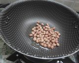 A picture of step 2 of Dry fruits heart.