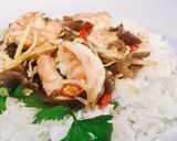 รูปขั้นตอนการทำที่ 3 ของ กุ้งผัดพริกขิงมันกุ้ง(สูตรเค็มหวานมันเผ็ดร้อนสดชื่นครบรส)