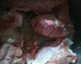 Foto del paso 7 de la receta: Codillo de cerdo asado con salsa de cebolla caramelizada y Almendras