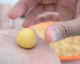 Foto langkah ke 3 dari resep Thumbprint Kukis Kacang | Empuk dan Renyah.
