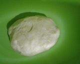 Foto langkah ke 2 dari resep Bakpia isi ubi ungu masak teflon.