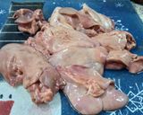 Une image de l'étape 1 de Foie de poulet aux pommes de terre et oignon.