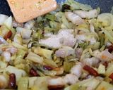 รูปขั้นตอนการทำที่ 3 ของ หมูผัดผักกาดดองพริงแห้ง By แม่บ้าน