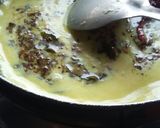 A picture of step 4 of Palak kadhi.
