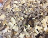 รูปขั้นตอนการทำที่ 5 ของ ข้าวต้มทรงเครื่อง (หมูสับ เต้าหู้ เห็ดหอม กุ้งแห้ง)