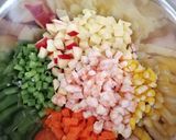 Hình bước làm 2 của món Salad sắc màu cho bé