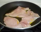 Foto del paso 5 de la receta Lomos de pechuga de pollo con bechamel y pimentón