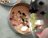 A picture of step 4 of Faradi Mango Fruit🍍🍎🍓🍇 Salad.