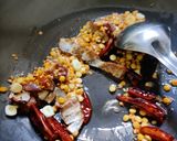 A picture of step 2 of Dry Horse Gram chutney.