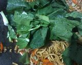 Foto langkah ke 8 dari resep 108. Mie Goreng Sayur.
