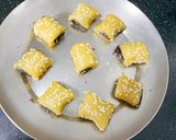A picture of step 6 of Dates filled cookies.