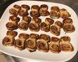 Une image de l'étape 12 de « Chaperos » petits feuilletés au jambon blanc, basilic, gorgonzola et pavot bleu.