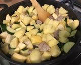 Une image de l'étape 13 de Sauté de veau aux légumes et tomates confites.