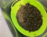 Une image de l'étape 1 de Lentilles Vertes aux Champignons Bruns.
