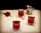 A picture of step 4 of Hibiscus tea.