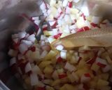 A picture of step 3 of Radish Cream Soup.