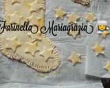 Foto del passaggio 3 della ricetta Nuovo dolce Calza della Befana 🧙 di pasta sfoglia 👩‍🍳👩‍🍳🧙🧙🇮🇹🌍🏡💙