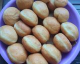Foto langkah ke 7 dari resep Donat Ubi Ungu isi cokelat.