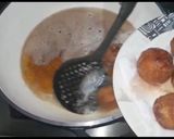 A picture of step 7 of Fried chicken balls.