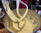 A picture of step 2 of Gilded Christmas Orange Cupcakes.