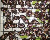 Foto langkah ke 3 dari resep Kurma Mete Lapis Coklat.