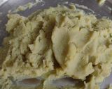 A picture of step 2 of Sweet potato paratha.